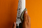 Couteau Santoku Bunka Tsubame Kotai Réunion, nettoyer sa lame