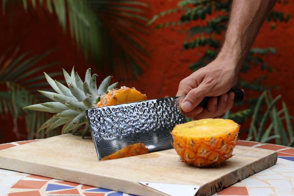Hachoir chinois Pakka Damas Kotai Réunion, découpe ananas