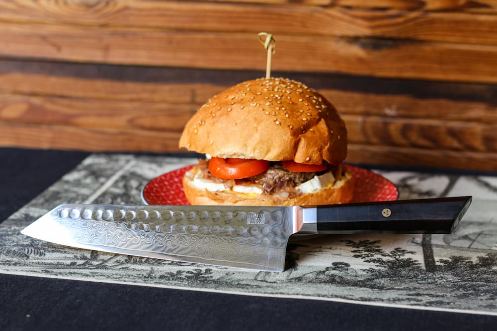 Couteau de chef Kiritsuke Bunka Damas - Kotai Réunion, hamburguer.