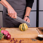 Couteau de chez Kiritsuke Bunka Kotai Réunion, découpe courge
