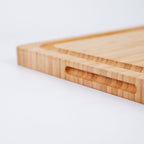 Planche à découper bambou Kotai — détail tranche 39,5 x 29 x 2,1 cm